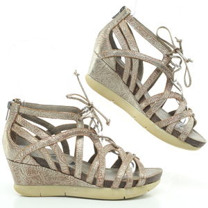 OTBT Nomadic Wedge Leather Sandals Women 8.5 Silver/Brown